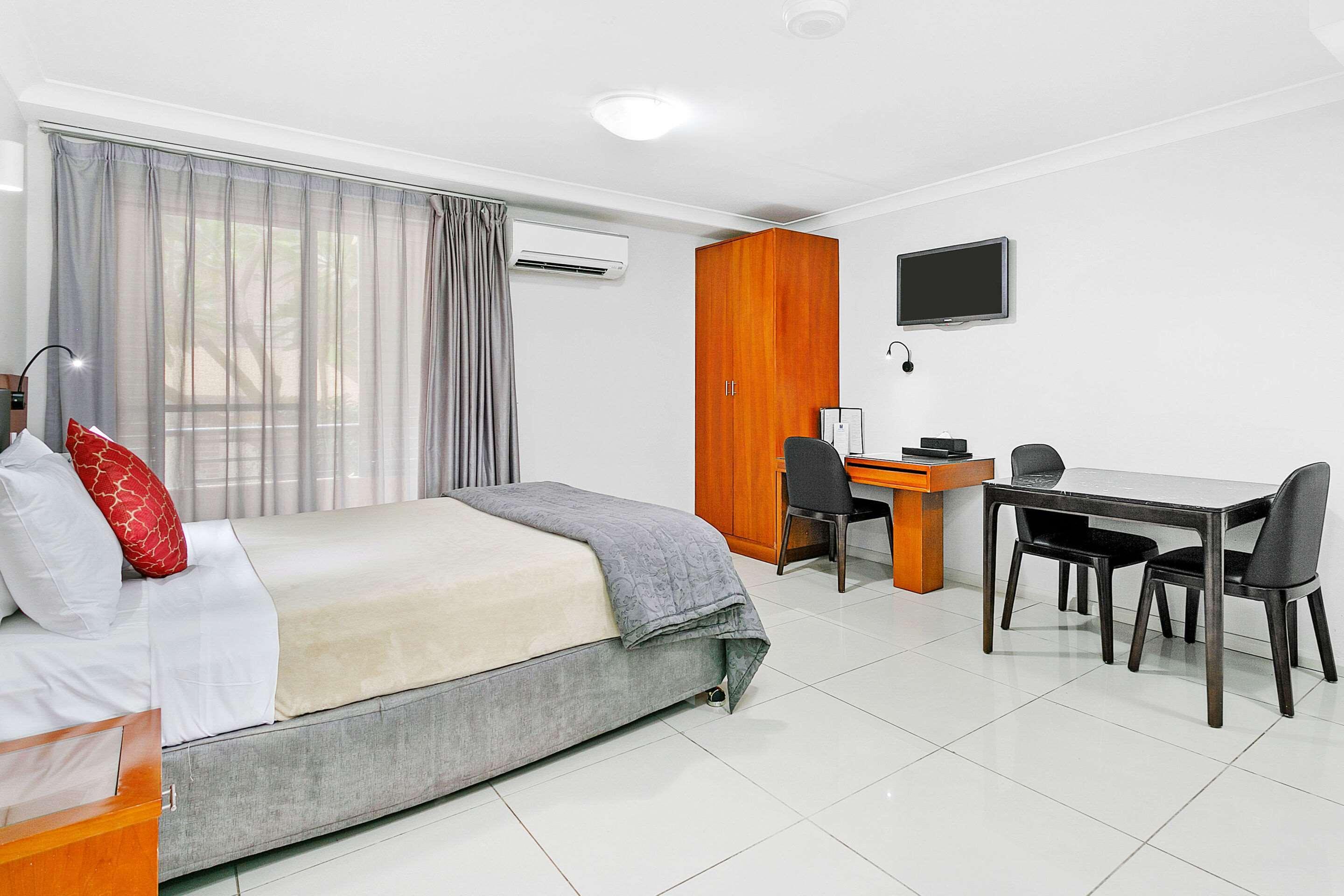 Comfort Inn & Suites Burwood Exterior photo